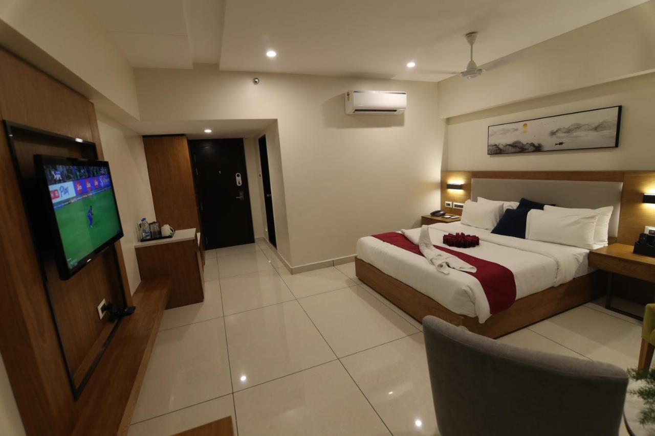 Sri Sri Sri Hotel Khammam Eksteriør billede